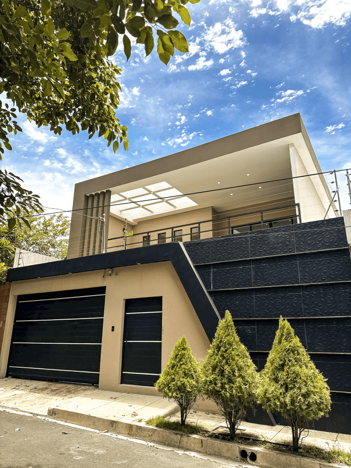 Casa de lujo en venta en El Sinaí Santa Ana - foto 1
