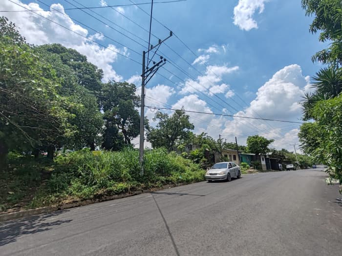 Terreno plano en venta en Lourdes Colón - foto 1