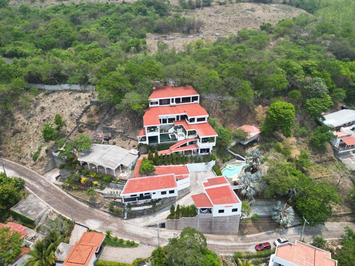 Espectacular propiedad de 10 habitaciones en Xanadú - foto 1