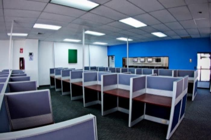 Estaciones equipadas para Call Center en El Salvador - foto 1