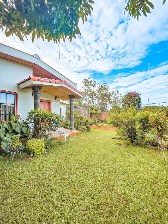 Hermosa casa tipo Quinta en Los Planes de Renderos - foto 3