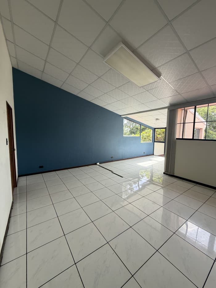Casa en venta con uso comercial en Antiguo Cuscatlán - foto 19