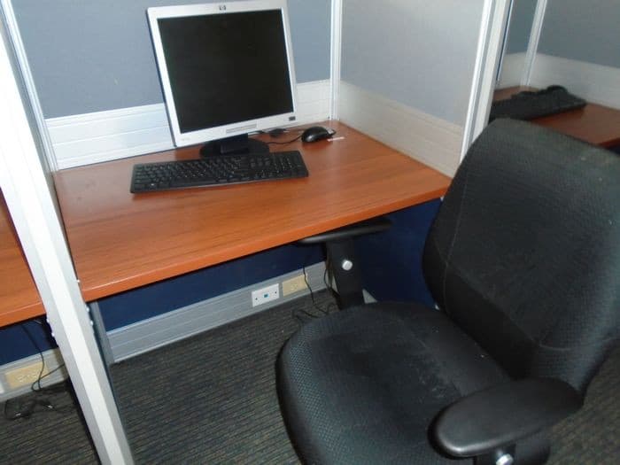 Estaciones equipadas para Call Center en El Salvador - foto 3