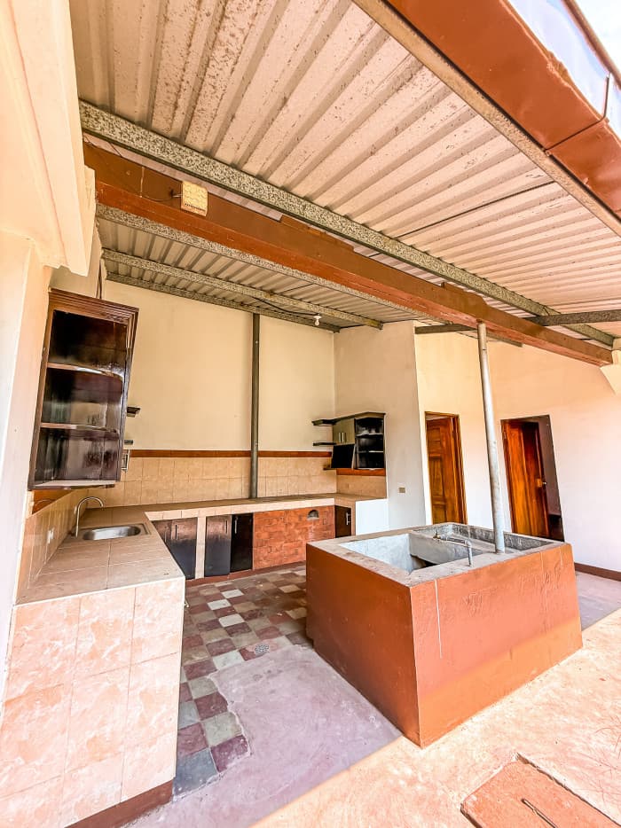 Casa comercial sobre Paseo El Carmen en Santa Tecla - foto 15