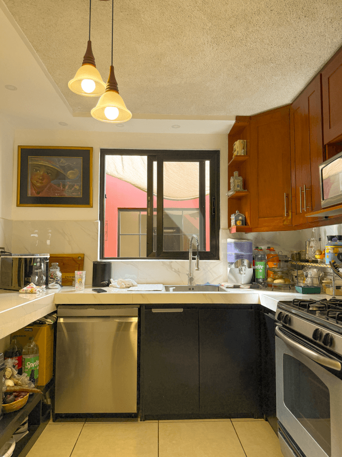 Casa en venta en Residencial Utila Santa Tecla - Cocina