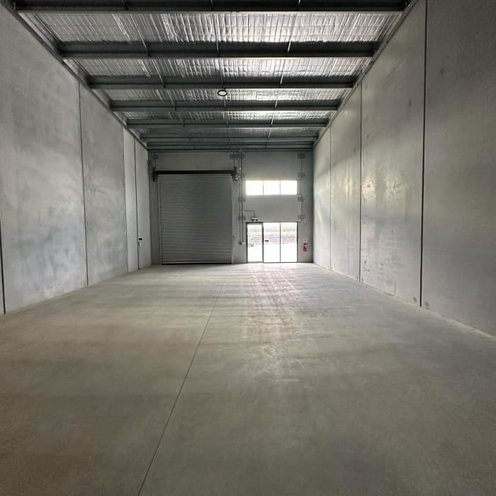 Ofibodega en alquiler en excelente zona de Santa Ana - foto 2