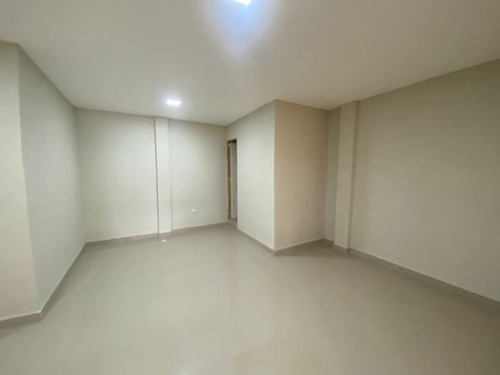 Casa comercial y residencial en centro de Zacatecoluca - foto 7