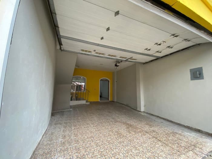 Casa comercial y residencial en centro de Zacatecoluca - foto 2