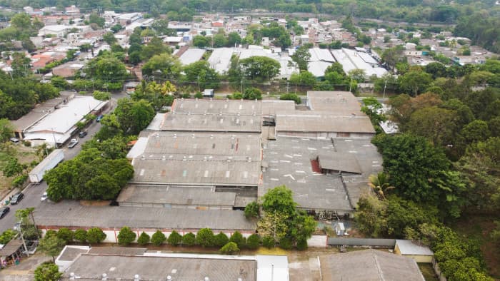 Bodega en venta 7800 metros de almacenaje y 4 muelles - foto 5