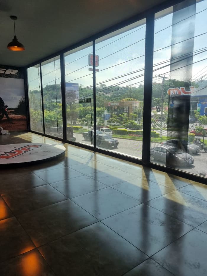 Edificio en alquiler Bulevar Los Próceres de 470 metros - foto 2