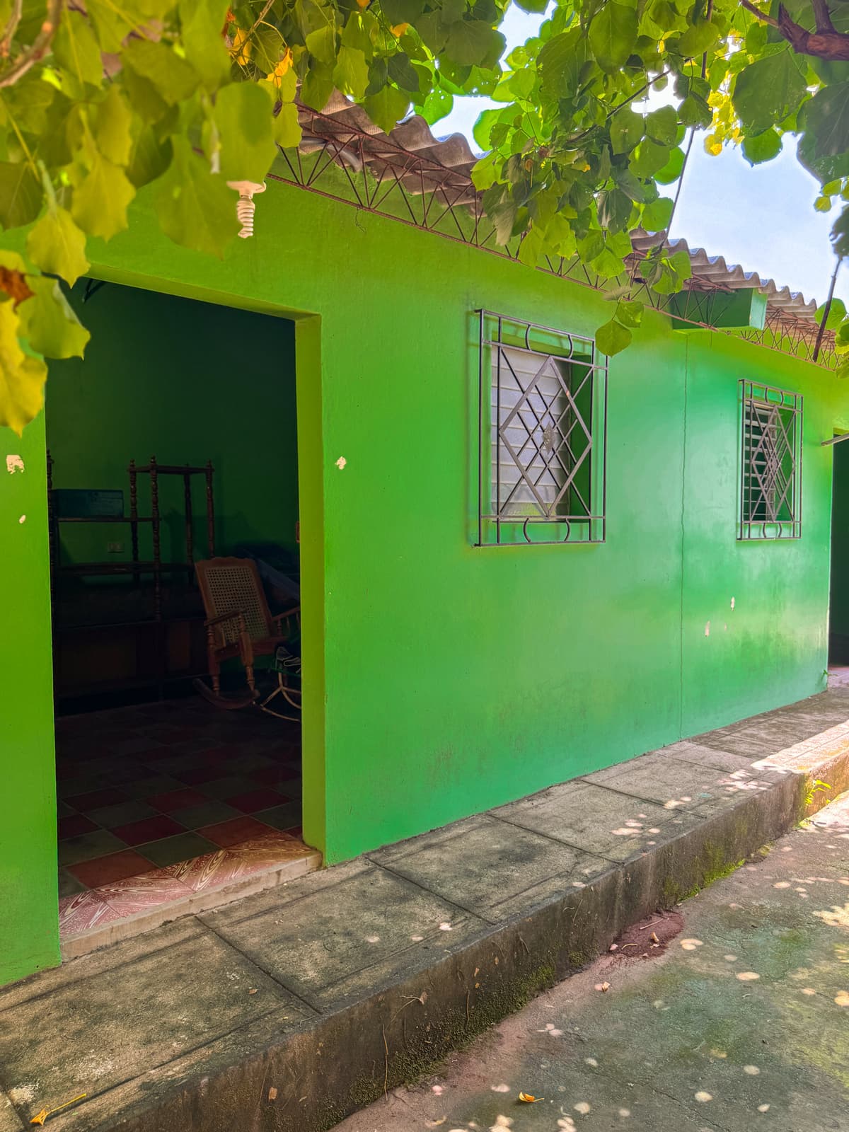 Amplia casa en Venta en Zacatecoluca colonia 27 Marzo - foto 2