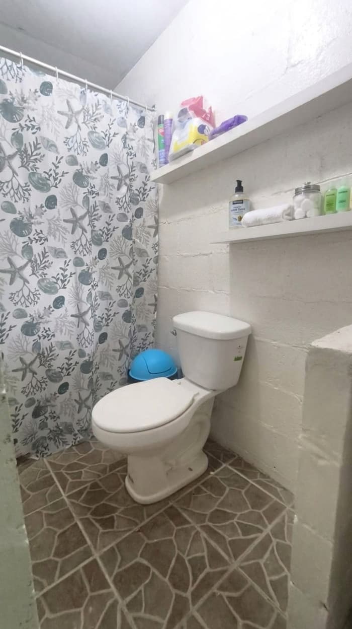 Casa en venta en el centro de Tamanique La Libertad - Baño