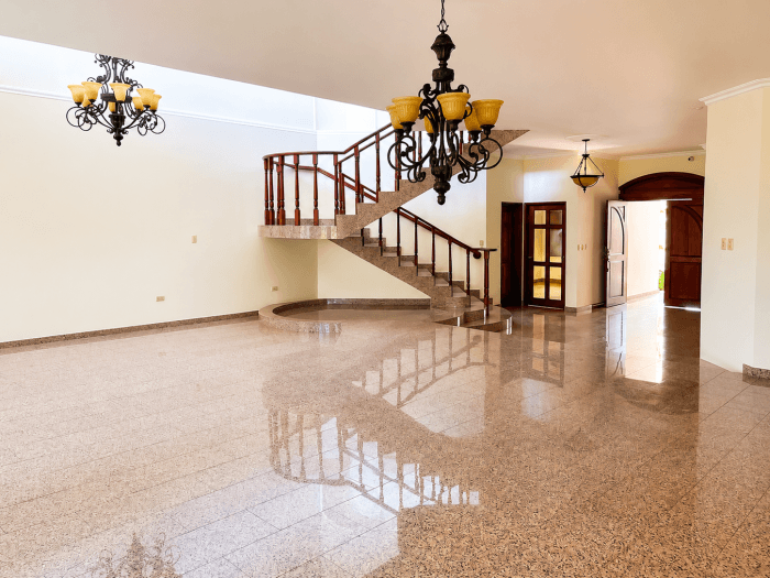 Casa amplia en alquiler en Cumbres de Escalón - foto 3