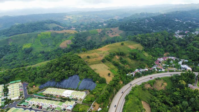 Terreno en venta al lado de Residencial Los Manantiales - foto 4