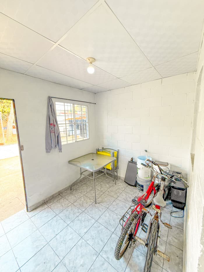 Oportunidad de inversión en Nuevo Cuscatlán - Habitación para rentar por dentro