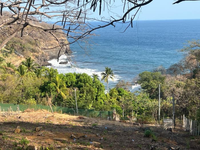 Terreno con acceso al mar en Playa Shalpa La Libertad - foto 8