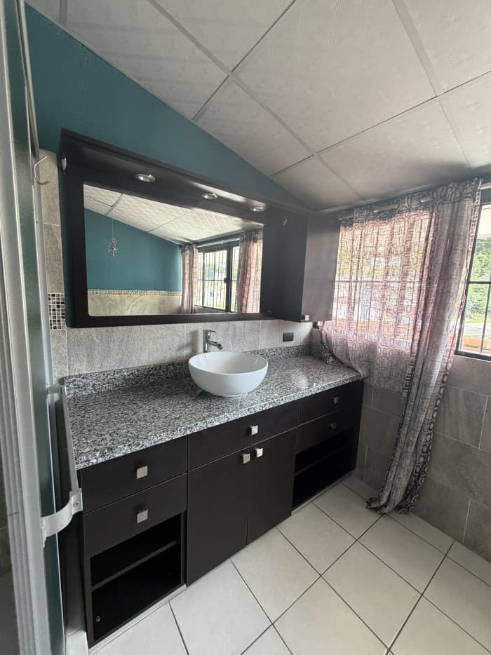 Casa en venta con uso comercial en Antiguo Cuscatlán - foto 18