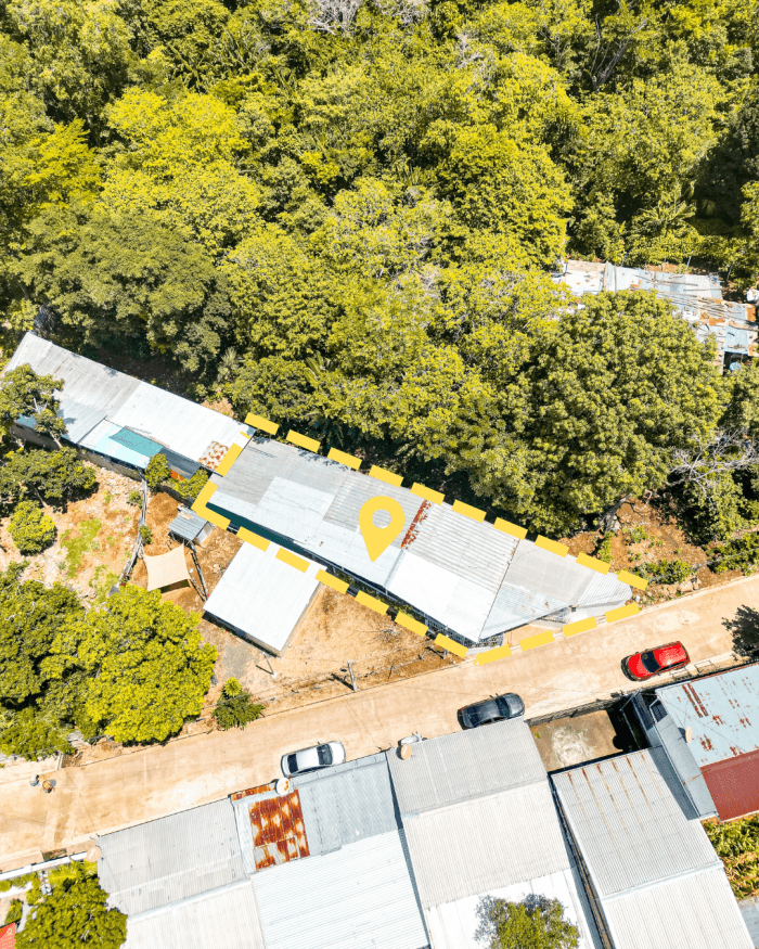 Casa en venta en el centro de Tamanique La Libertad - foto 2