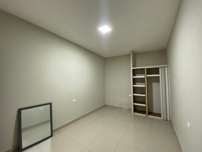 Casa comercial y residencial en centro de Zacatecoluca - foto 18