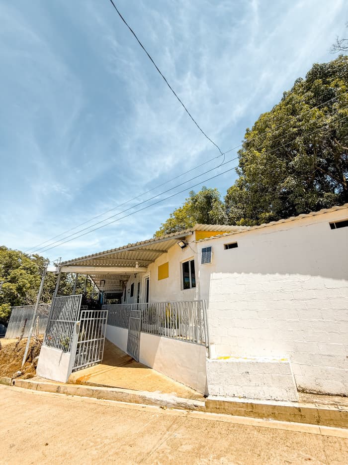 Casa en venta en el centro de Tamanique La Libertad - foto 3