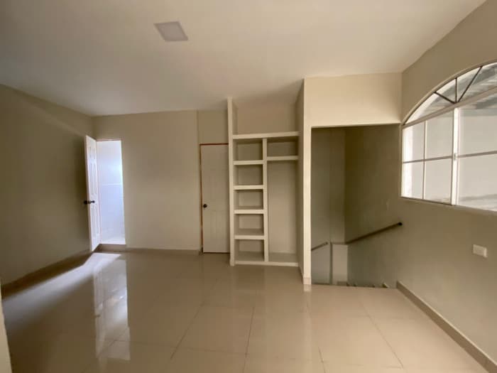 Casa comercial y residencial en centro de Zacatecoluca - foto 12