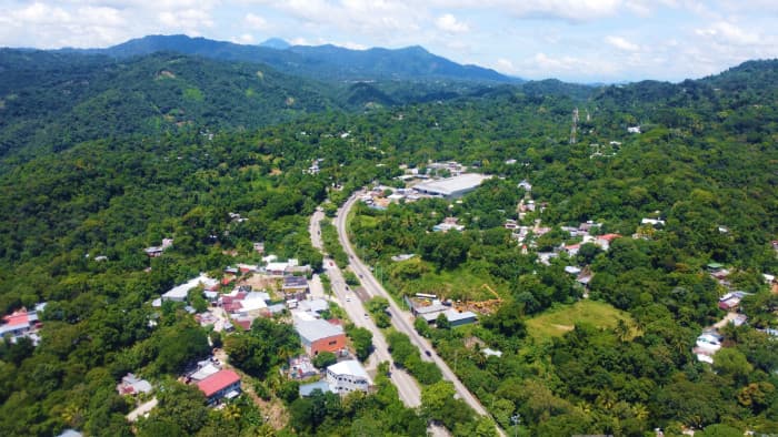 Terreno de 16 Manzanas cerca de Autopista a Comalapa - foto 5