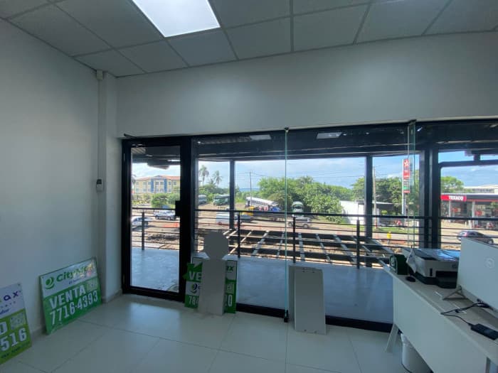 Alquilo locales comerciales en Surf City La Libertad - foto 2