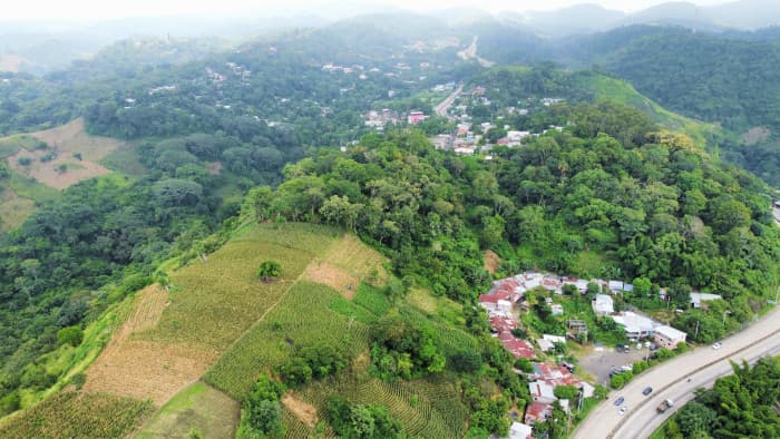 Terreno en venta al lado de Residencial Los Manantiales - foto 5