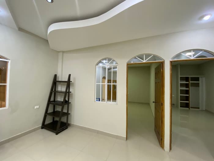 Casa comercial y residencial en centro de Zacatecoluca - foto 17