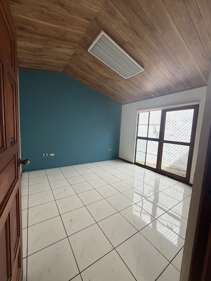 Casa en venta con uso comercial en Antiguo Cuscatlán - foto 22