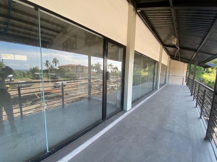 Alquilo locales comerciales en Surf City La Libertad - foto 1