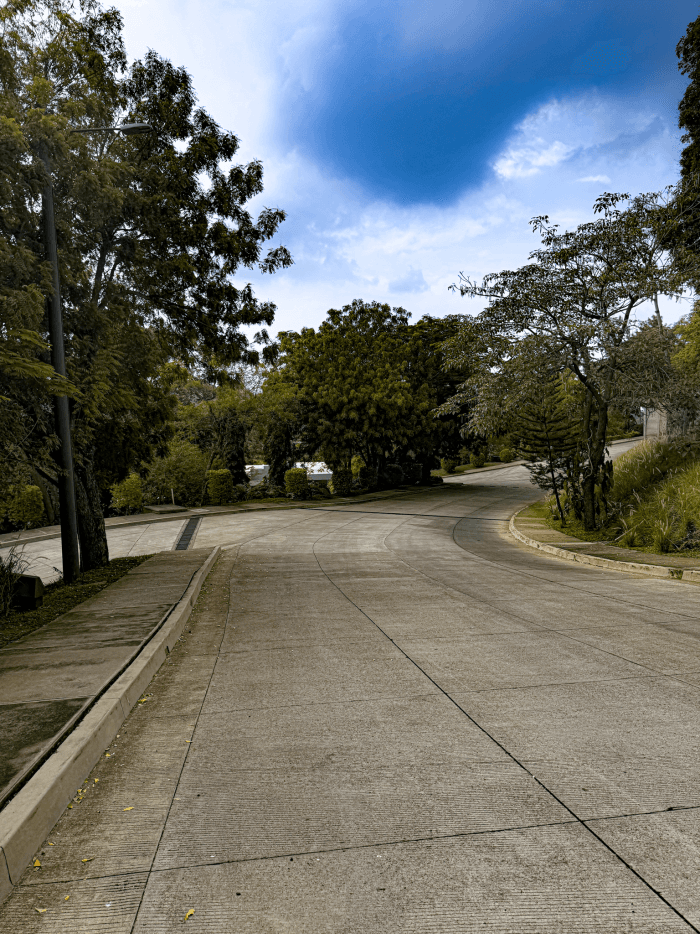 Terreno Las Luces de esquina a precio de ganga 1815 vrs - foto 1