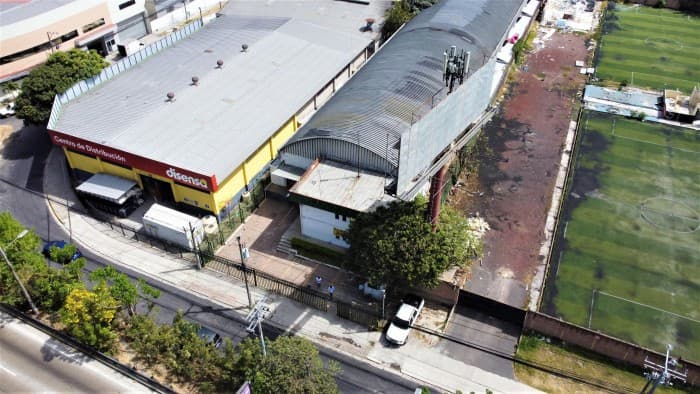 Alquiler bodega en zona industrial Siemens Santa Elena - foto 1