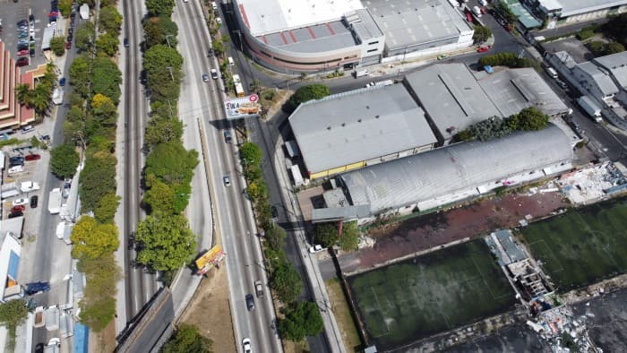 Alquiler bodega en zona industrial Siemens Santa Elena - foto 3