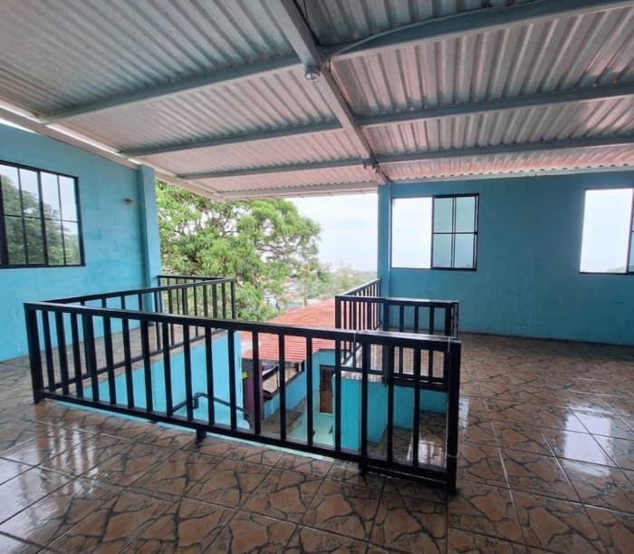 Casa en venta en el centro del Puerto de La Libertad - foto 10