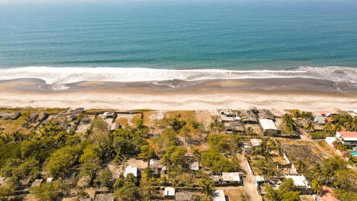 Lote en venta segunda fila playa Toluca La Libertad - foto 6