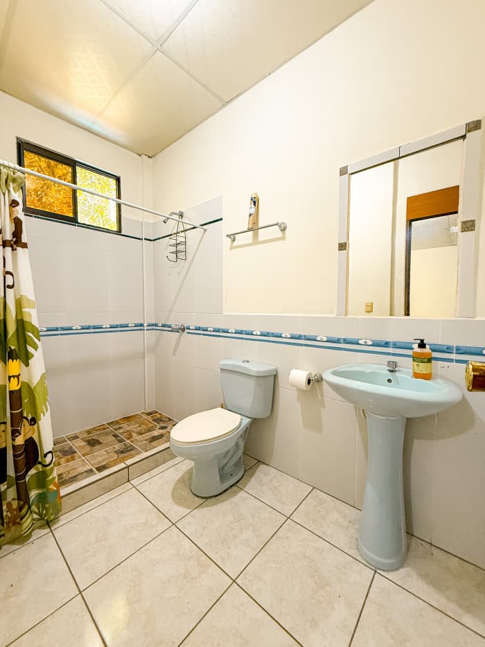 Casa en venta con apartamento en Bahía Dorada - foto 5