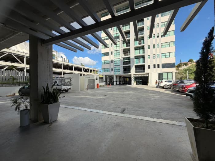 Apartamento amueblado en Park Tower Nuevo Cuscatlán - Area de parqueo