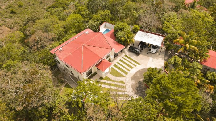 Casa de campo tipo mansión en venta en Huizúcar - foto 2