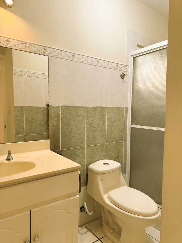 Casa en venta Portones de Madreselva Santa Elena - Baño social