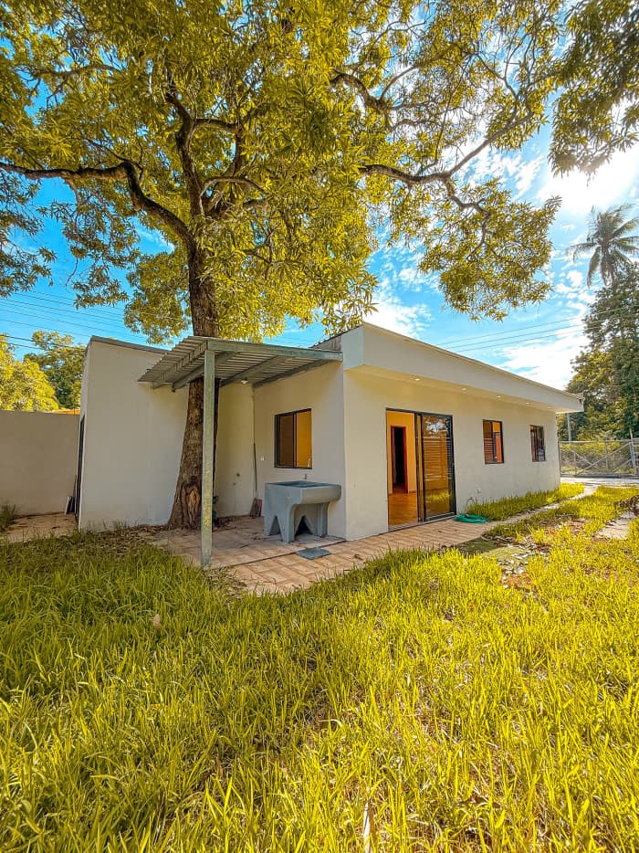 Casa nueva en venta cerca del Estero de Jaltepeque - foto 2