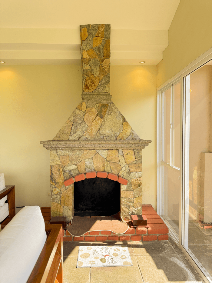 Casa en venta Portones de Madreselva Santa Elena - Chimenea