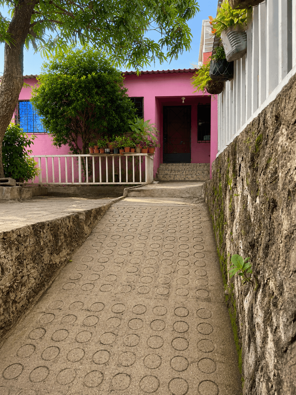 Casa en venta en el centro del Puerto de La Libertad - entrada