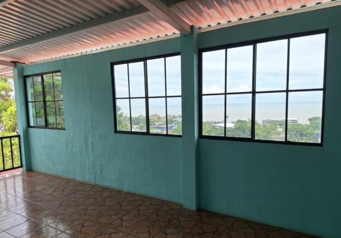 Casa en venta en el centro del Puerto de La Libertad - foto 8