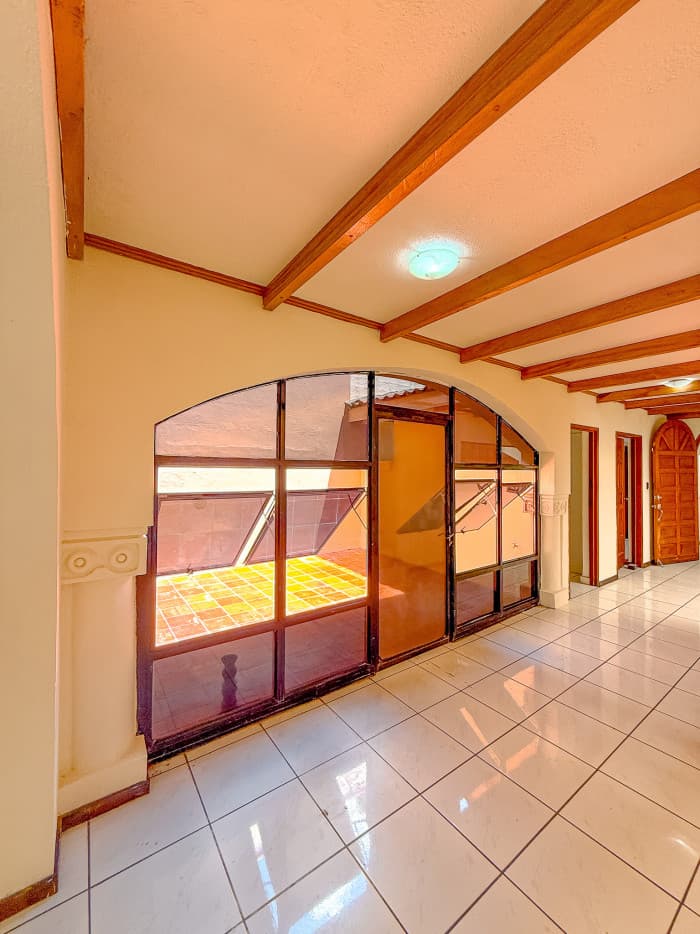 Casa en venta con uso comercial en Antiguo Cuscatlán - foto 11