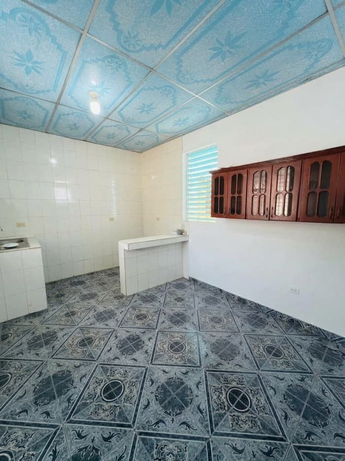 Venta de casa en Lotificación Joyas del Norte Apopa - foto 3