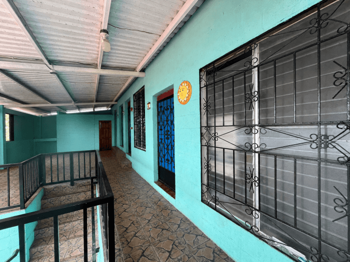 Casa en venta en el centro del Puerto de La Libertad - foto 4