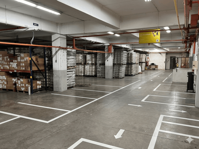 Bodega de 8100 metros cuadrados en Plan de La Laguna - foto 3