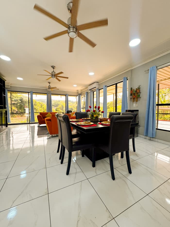 Casa de campo tipo mansión en venta en Huizúcar - foto 5