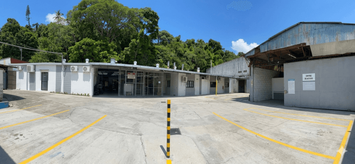 Bodega de 8100 metros cuadrados en Plan de La Laguna - foto 2
